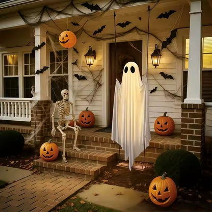 LED-valoilla varustettu roikkuva kummituskeinu Halloweeniksi