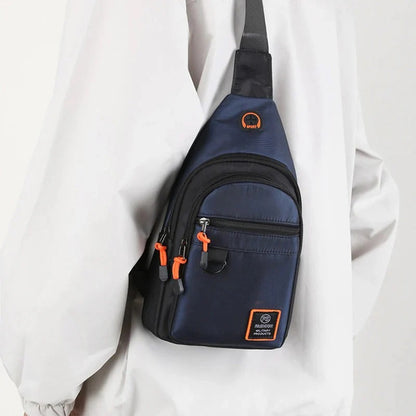Vedenpitävä crossbody-laukku useilla taskuilla